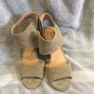 Lucky Brand Grey Wedges, size 8!